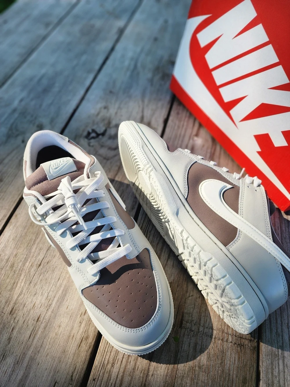 Nike Dunk Low Men's Sneakers with GORE-TEX in Bone and Mink Brown size 11.5